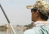 《邓刚钓鱼视频》 第01集 春天在水库钓鱼技巧